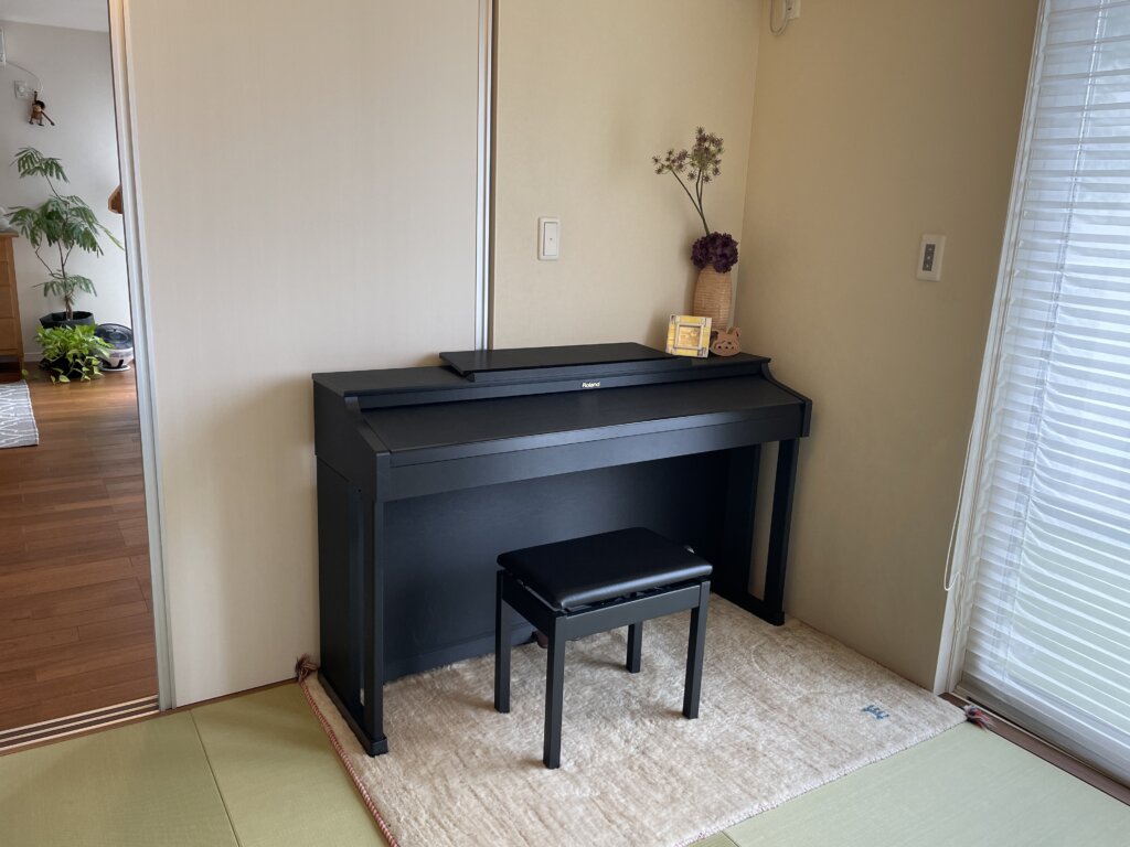 和室のピアノ