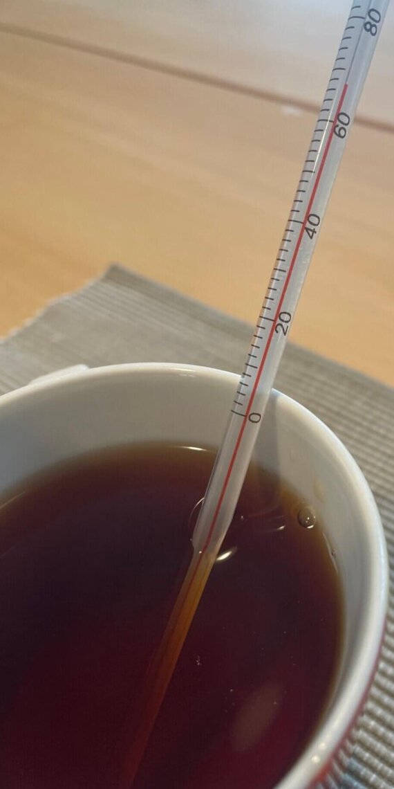 マグカップ紅茶温度①